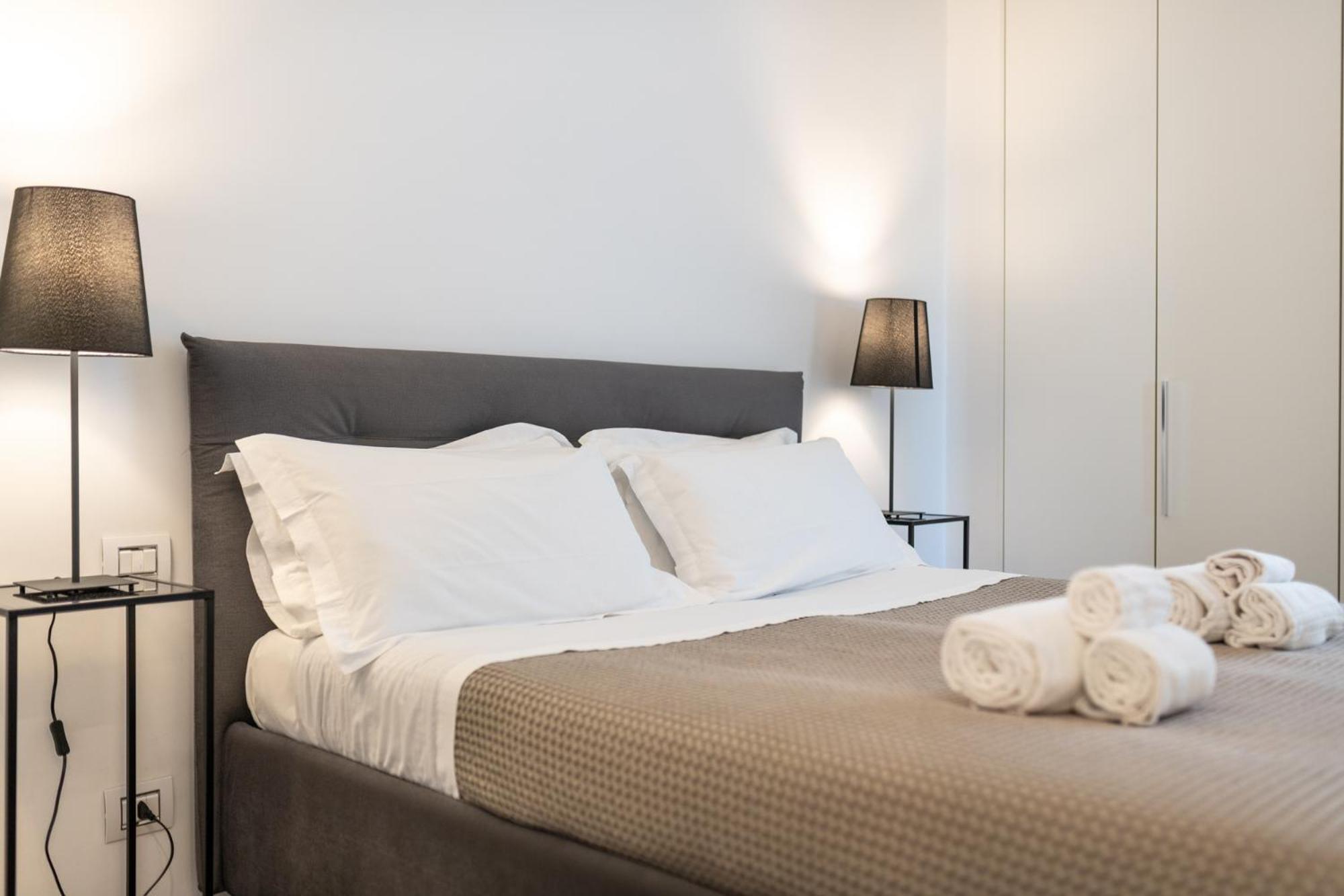 Santo Stefano Raro Rooms Collection Brindisi Exterior foto
