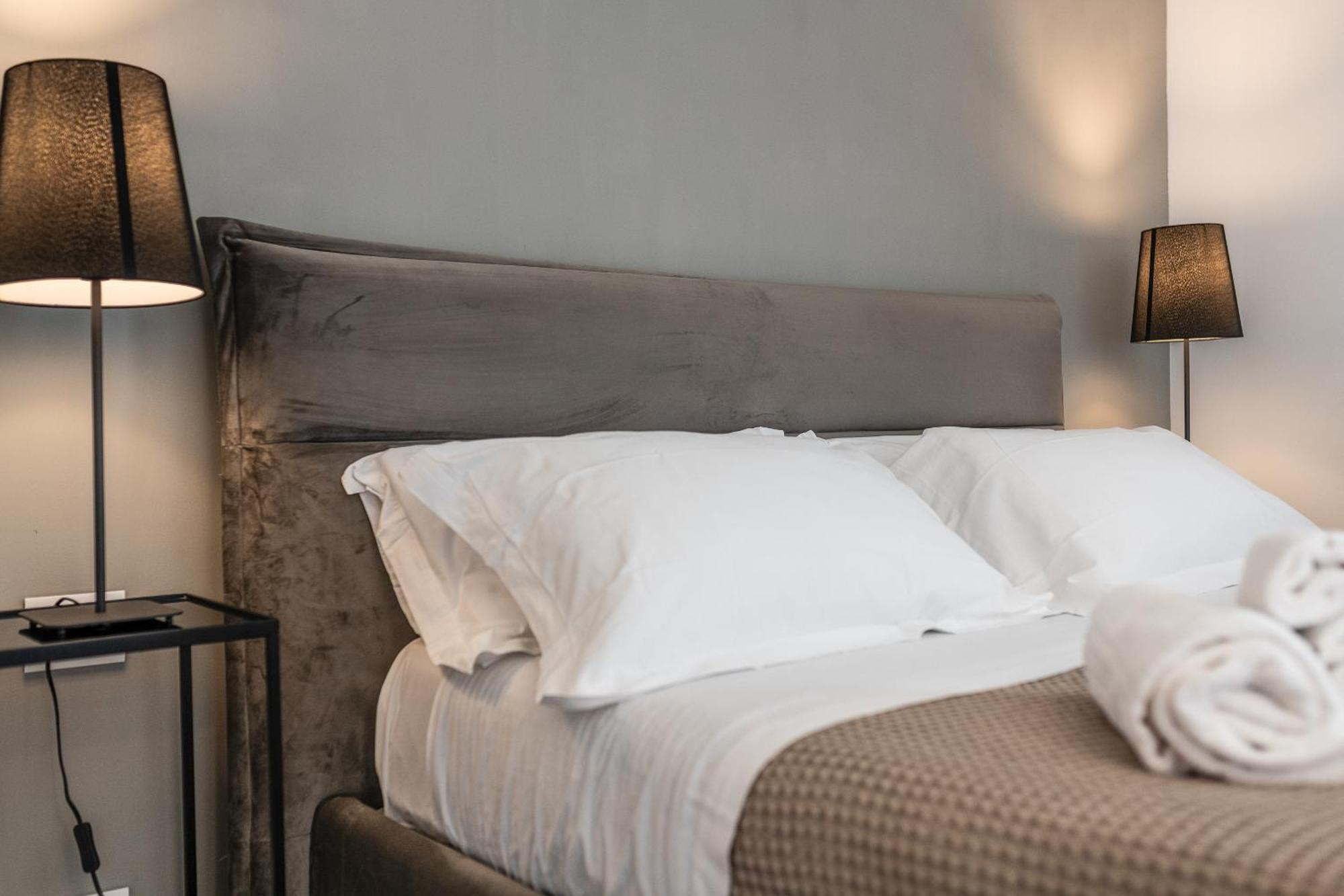 Santo Stefano Raro Rooms Collection Brindisi Exterior foto